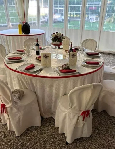 Tavola imbandita per un matrimonio in Villa Puccini